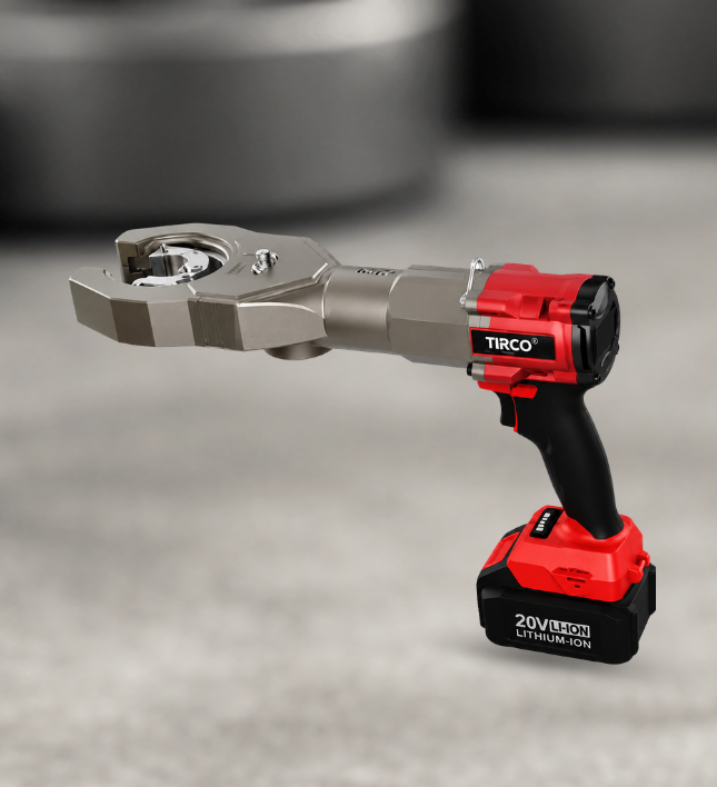 Coupler tightening machine